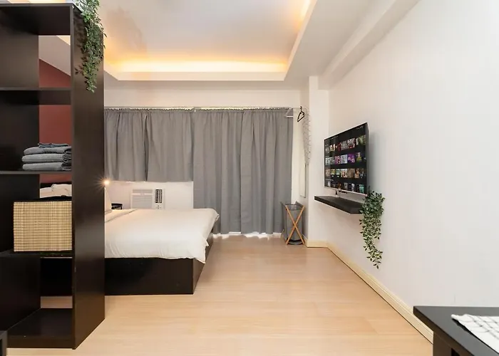 Apartment Tranquil Greenbelt Makati - Free Pool Access