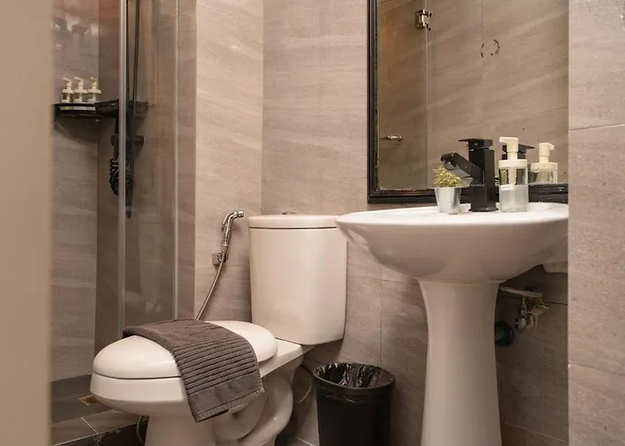 Apartment Tranquil Greenbelt Makati - Free Pool Access